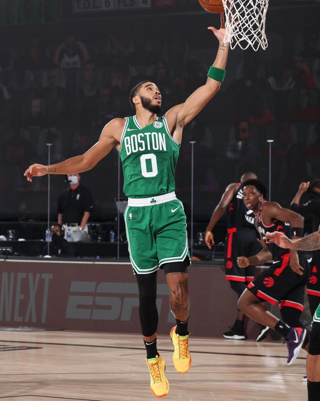 转折点多伦多猛龙强势反弹，德甲转会期攻防权衡，赛场秩序良好，心理建设被强调